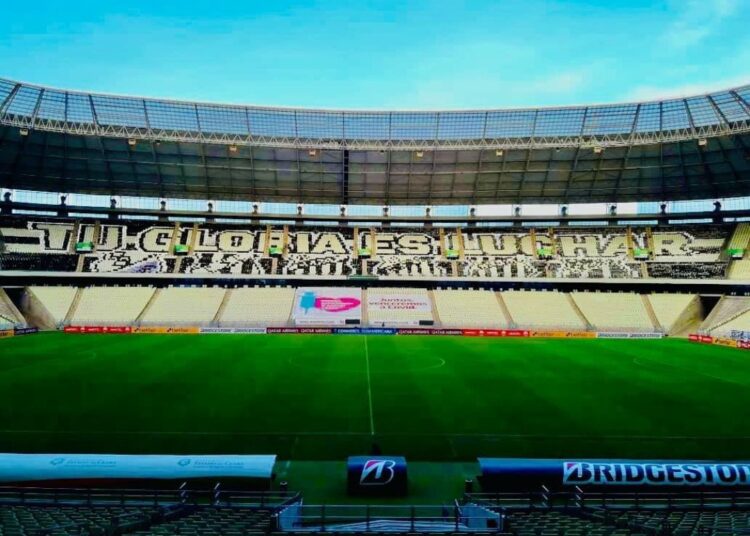 Em espanhol, torcida do Ceará prepara mosaico para estreia na Sul-Americana
