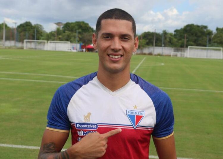 Vasco monitora situação de Tiago Orobó, atacante do Fortaleza