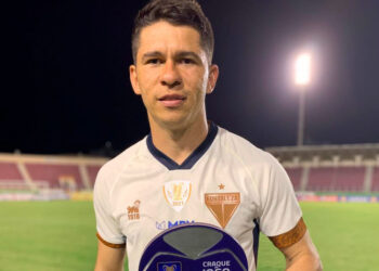 Osvaldo comemora aniversário e fim da seca de gols pelo Fortaleza