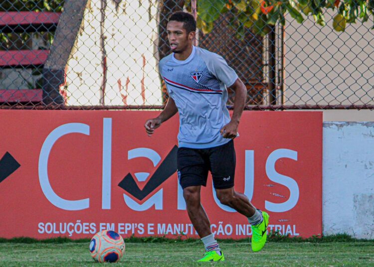 Lateral-direito Polegar afirma que o objetivo do Ferroviário é conquistar o título Cearense