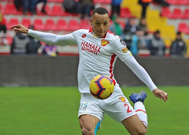 Titi rescinde com clube turco e fica livre para jogar pelo Fortaleza