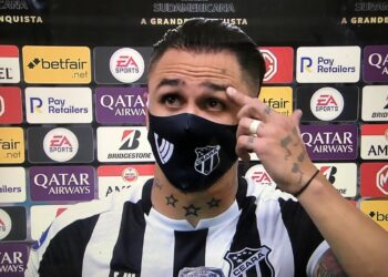 Eleito melhor em campo, Vina exalta empate conquistado na Argentina: “Um ponto pra comemorar”