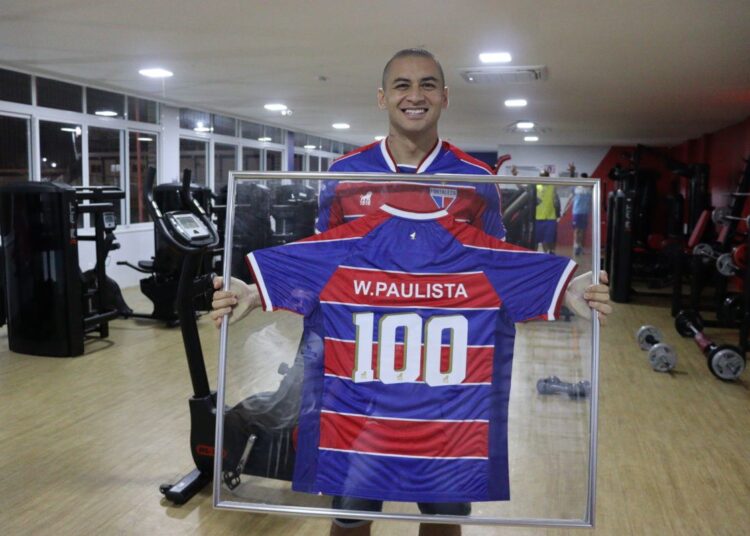 Fortaleza confirma renovação de Wellington Paulista até o fim de 2022