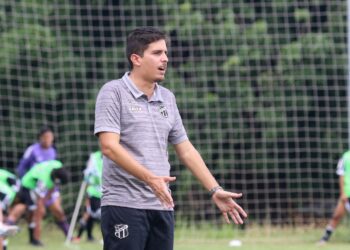 Técnico do Ceará Sub-17, Álvaro Martins tira lições dos tropeços e mira confronto contra o Palmeiras