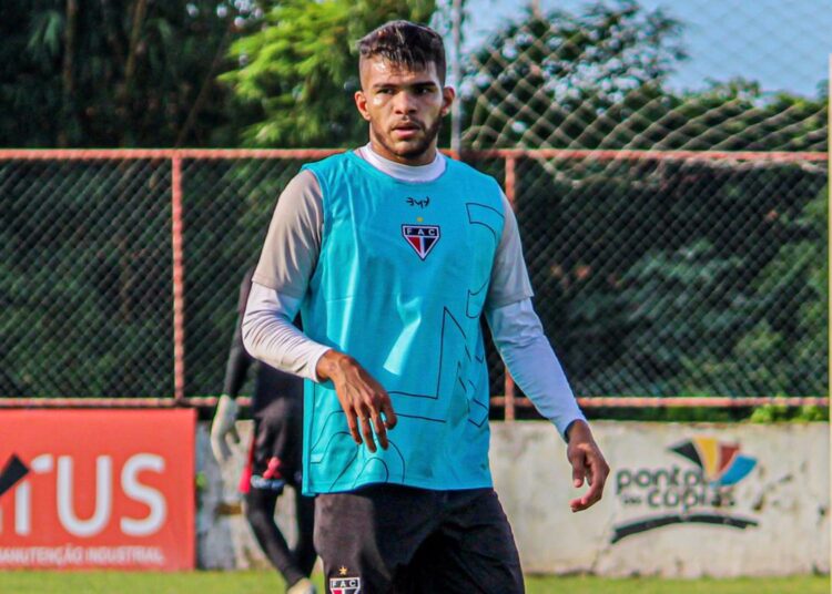 De olho na estreia da Série C, Berguinho comenta objetivo do Ferroviário: “O foco é conquistar o acesso”