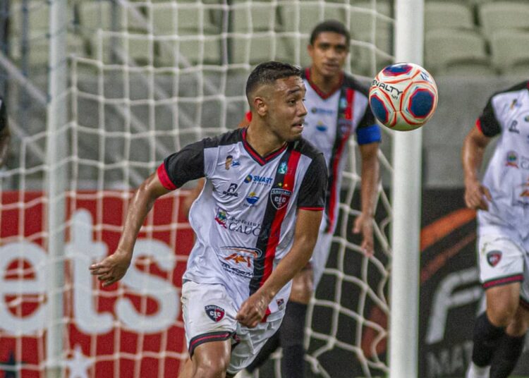 Autor do gol do Caucaia, atacante Wendel homenageia pai falecido em decorrência do Covid-19