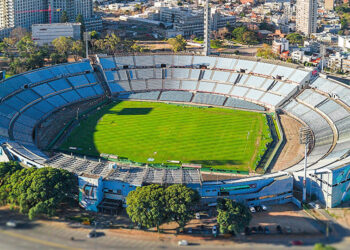 Conmebol escolhe Centenário de Montevidéu, e Castelão não receberá final da Sul-Americana