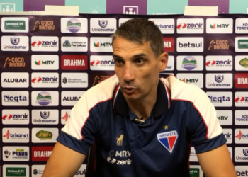 Vojvoda se mostra orgulhoso após estreia: “Gostei do compromisso dos jogadores em querer ganhar a partida”