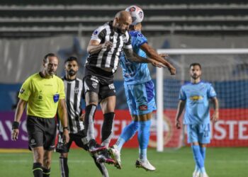 Ceará tem boa atuação, empata com Bolívar na altitude e mantém liderança do grupo