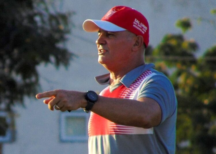 Após nova derrota no Cearense, Icasa demite Roni Araújo e contrata Mastrillo Veiga como novo técnico