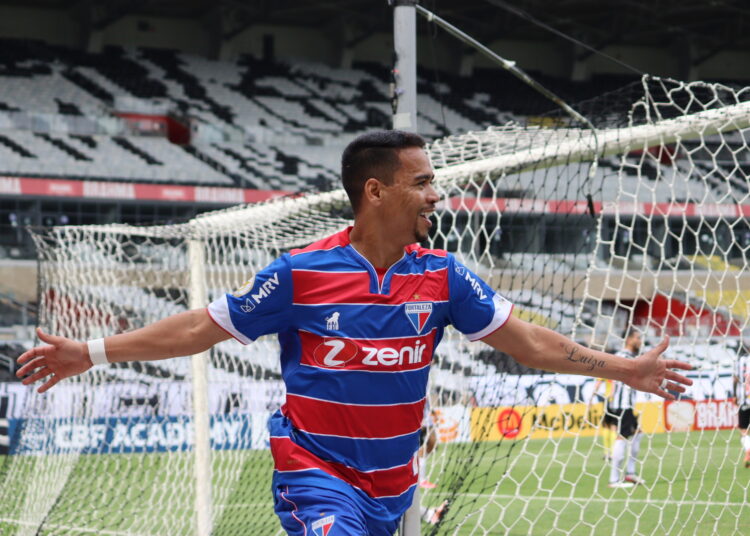Com dois gols de Yago Pikachu, Fortaleza vence o Atlético/MG de virada no Mineirão