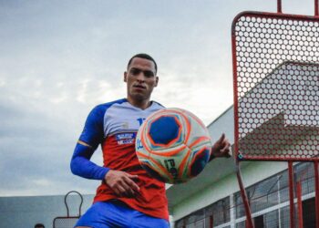 Zagueiro Titi detalha negociação e explica motivos para acertar com o Fortaleza