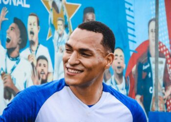 Zagueiro Titi se apresenta ao Fortaleza e realiza primeira atividade com elenco tricolor