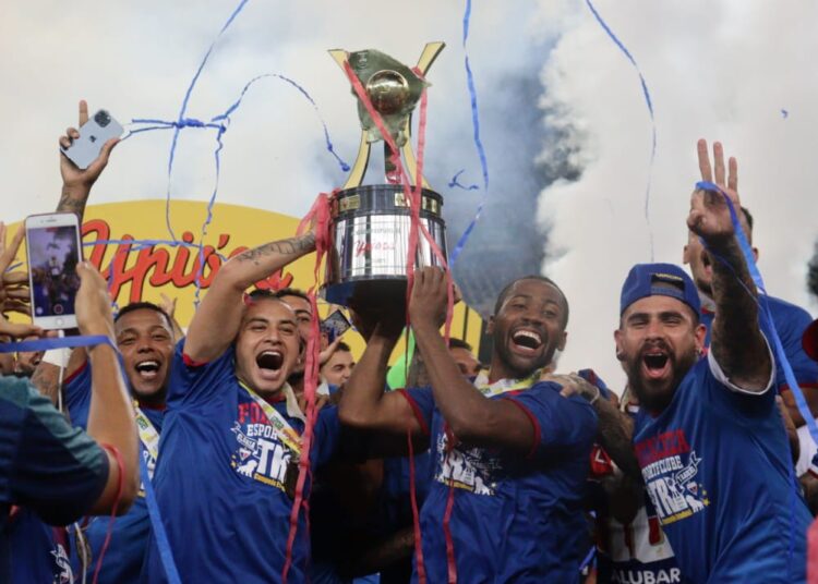 Tinga comemora Tricampeonato do Fortaleza: “É muita emoção, parece que é o meu primeiro título”