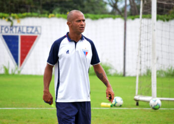 Fortaleza anuncia ídolo Rinaldo como novo técnico do Sub-15
