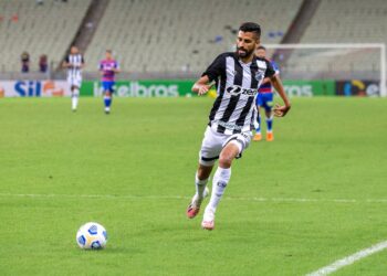 Jorginho lamenta derrota no Clássico-Rei: “sabemos que não fizemos um bom jogo”