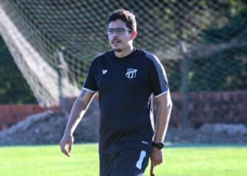 Técnico do Ceará Sub-17, Álvaro Martins projeta momento de virada em duelo contra o Grêmio
