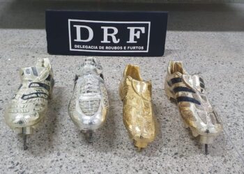 Depois de furto, Jardel recupera chuteiras conquistadas no futebol europeu