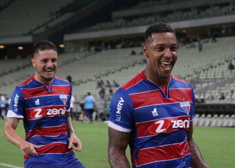 Com dois gols de David, Fortaleza elimina o Ceará e avança para as oitavas da Copa do Brasil