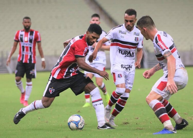 Em busca da liderança, Ferroviário recebe o Santa Cruz no Castelão pela Série C