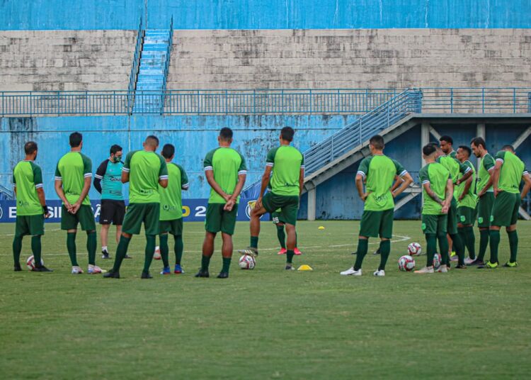 Com todo o elenco à disposição, Floresta visita Manaus pelo Brasileirão Série C