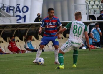 Pikachu comemora vitória do Fortaleza e lamenta gramado do Castelão: “sem condições de jogo”