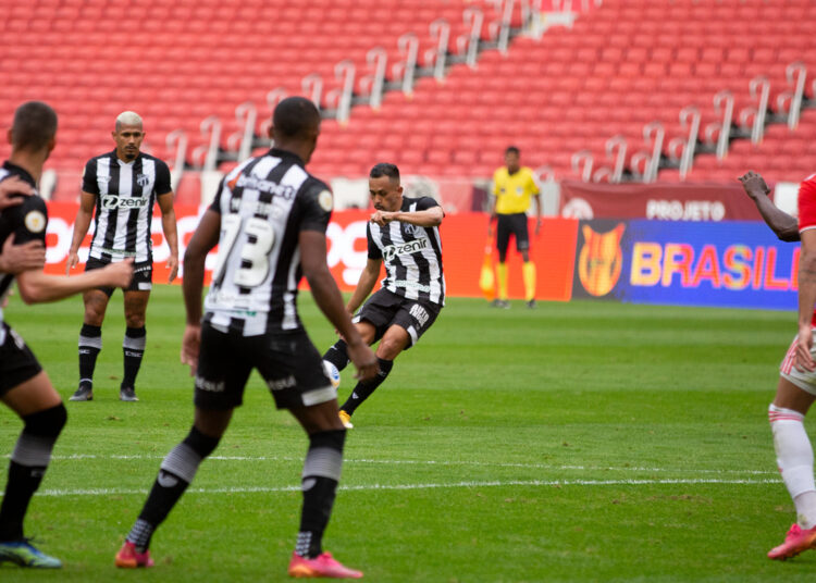 Lima marca golaço de falta e Ceará empata fora de casa com o Internacional