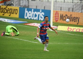 Artilheiro da Série A, Yago Pikachu celebra goleada e mantém cautela sobre objetivos do Fortaleza