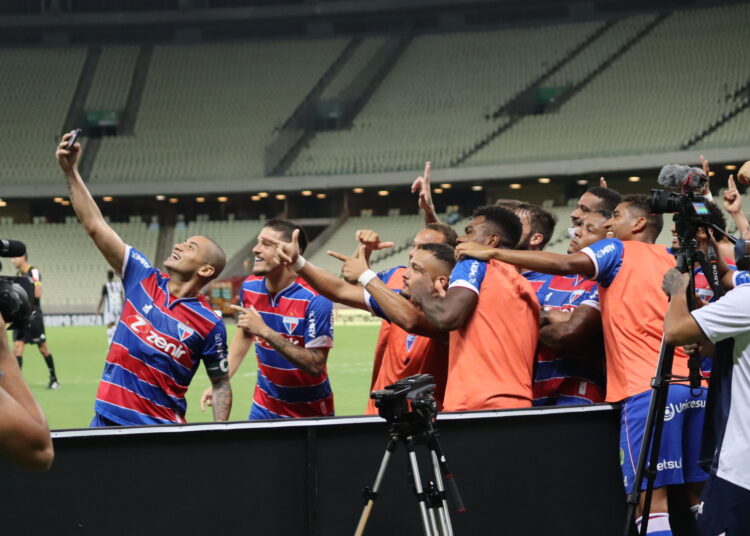 Wellington Paulista analisa empate no Clássico-Rei e revela orientações de Vojvoda no intervalo