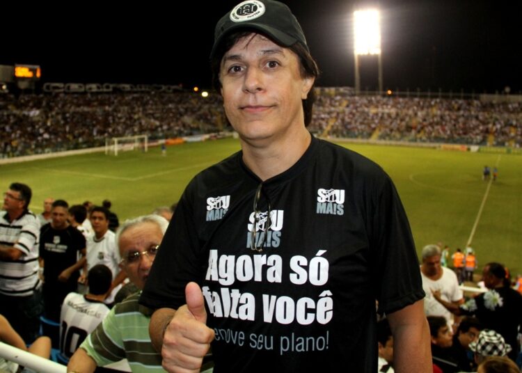 Torcedor do Ceará, Tom Cavalcante diverte seguidores narrando gols nas redes sociais
