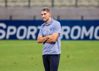 Vojvoda enaltece vitória do Fortaleza e analisa estratégia de jogo do Sport: “adversário fechou bem as linhas”
