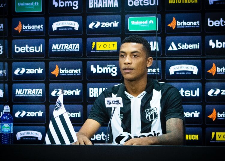 Atacante Wendson é apresentado pelo Ceará e celebra oportunidade no alvinegro