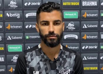 Jorginho comemora “semana cheia” e projeta Ceará se impondo contra Sport