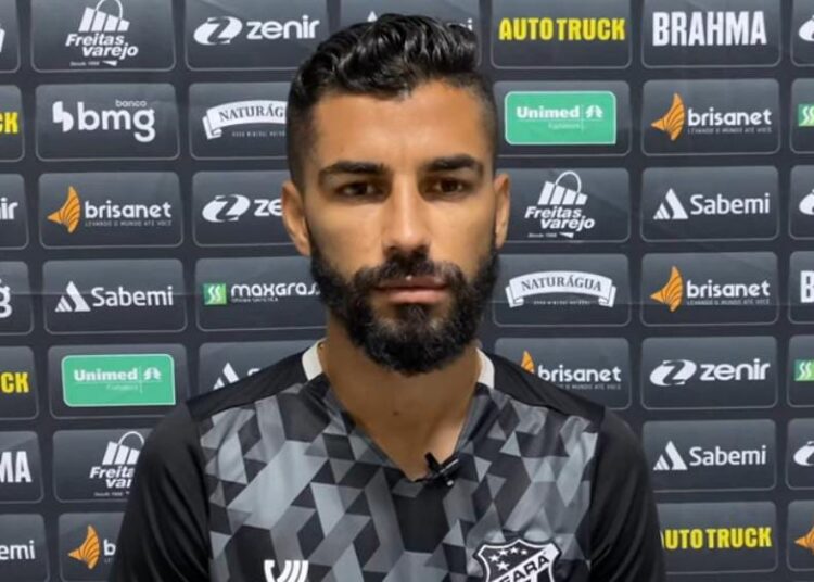 Jorginho comemora “semana cheia” e projeta Ceará se impondo contra Sport