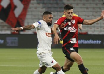 Athletico/PR x Fortaleza: onde assistir, horário, escalações e arbitragem