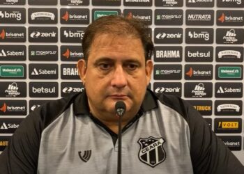 Guto Ferreira destaca semana de trabalho e celebra resultado contra o Athletico: “merecemos essa vitória”