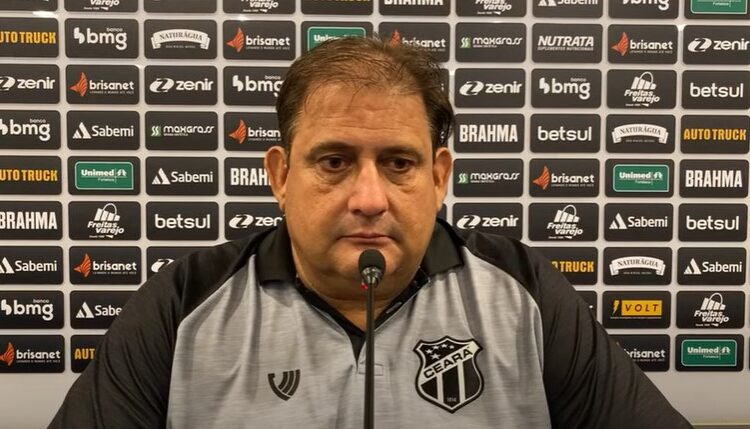 Guto Ferreira destaca semana de trabalho e celebra resultado contra o Athletico: “merecemos essa vitória”