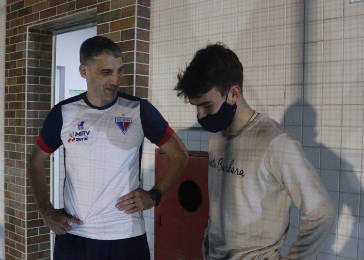 Valentín Depietri desembarca em Fortaleza e encontra Vojvoda no Pici