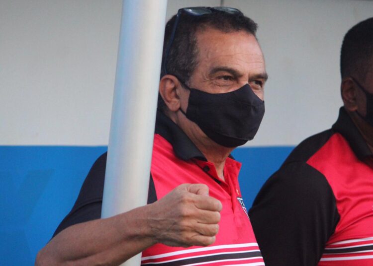 “Luz vermelha que eu conheço é de um cabaré”, rebate Francisco Diá após vencer o Paysandu