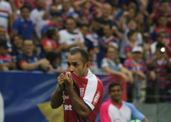 Fortaleza oficializa retorno de Edinho ao clube