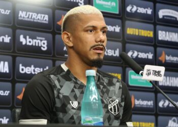 Fernando Sobral comenta aumento das punições aos companheiros e projeta duelo contra Athletico/PR