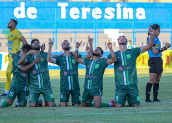 Com gol de pênalti, Floresta vence Altos-PI fora de casa