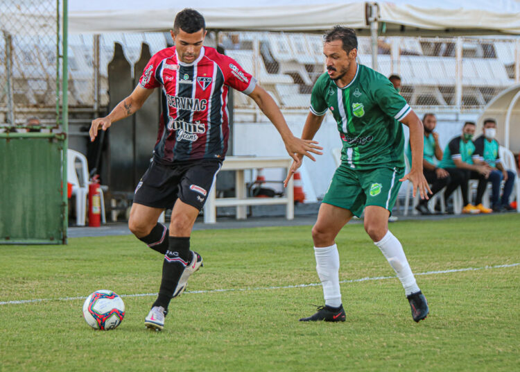Em duelo de cearenses, Ferroviário arranca empate no fim diante do Floresta pela Série C