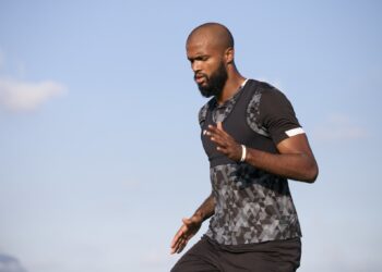 Elenco do Ceará retoma atividades nesta terça-feira (20) de olho no duelo contra o Sport