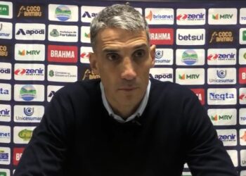 Vojvoda lamenta falta de concentração do Fortaleza nos primeiros dez minutos contra o Athletico