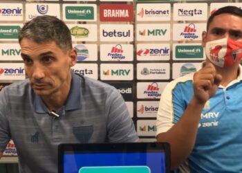 Vojvoda analisa vitória do Fortaleza diante do Corinthians: “primeiro tempo foi muito bom”