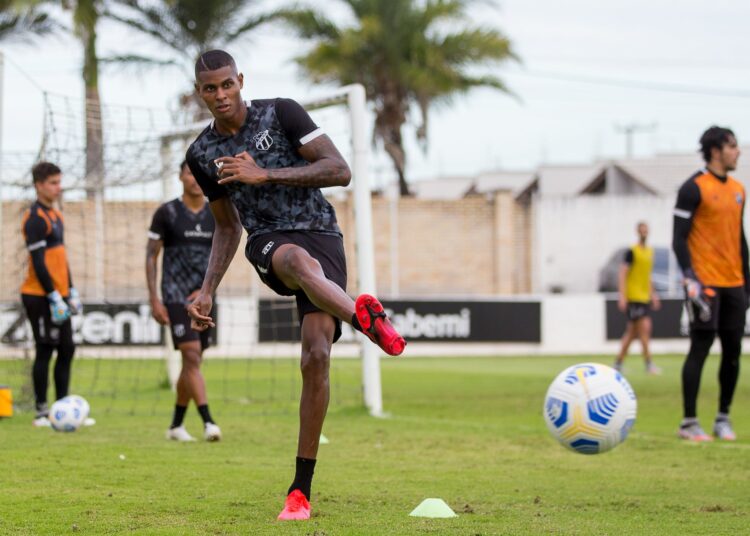 Após vitória no Clássico-Rei, Ceará se reapresenta nesta terça (3) visando duelo contra o Atlético/GO