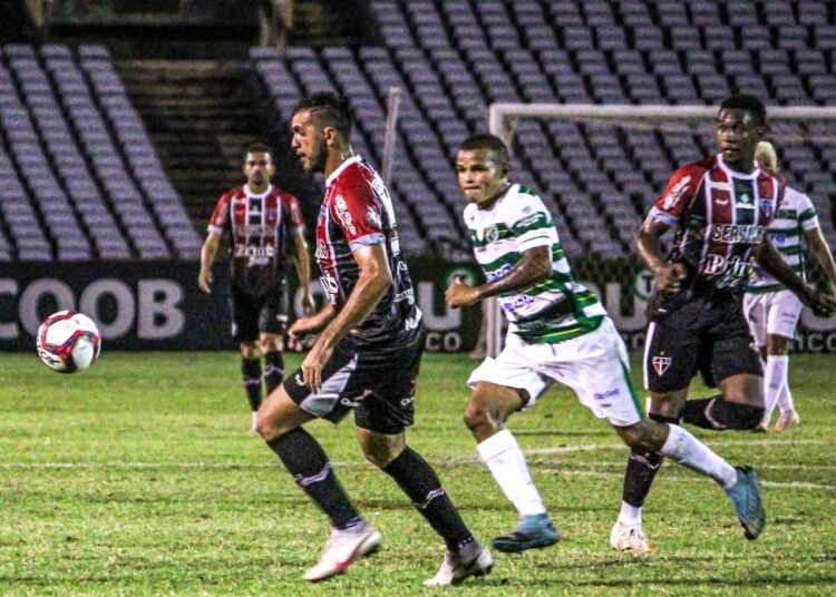 Em Teresina, Ferroviário empata no último minuto com o Altos-PI, pela Série C