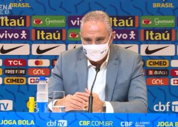 Indagado sobre jogadores de Ceará e Fortaleza na Seleção,  Tite revela que Vina já esteve em pré-lista de convocados