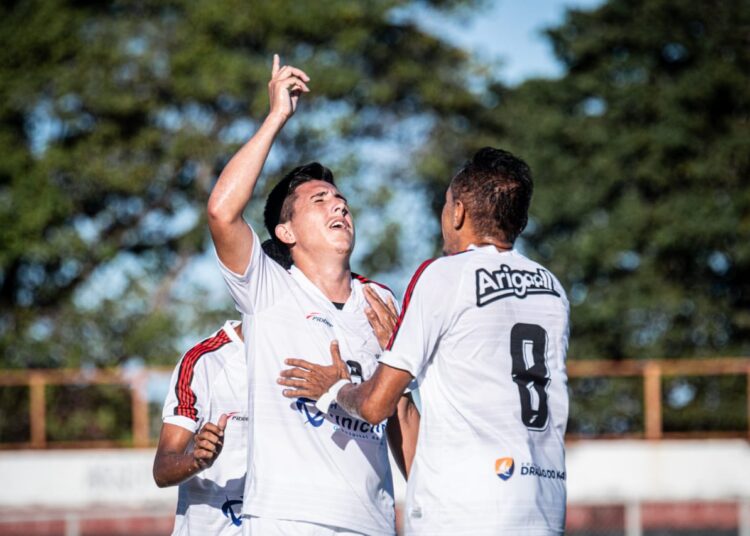 Em jogo de 7 gols, Atlético Cearense vence Caucaia e respira no G-4 da Série D